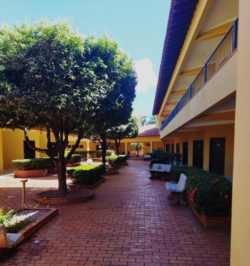 Hotel Marathi Park Rondonópolis Eksteriør billede